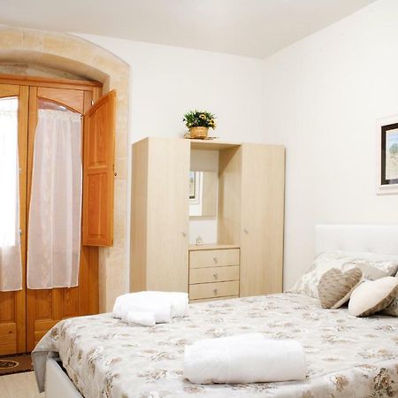 Rosa Holiday Home Сиракуза Екстериор снимка